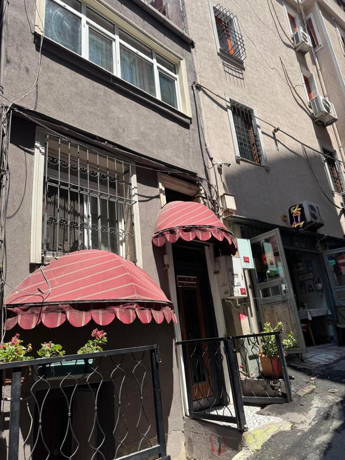 Neva Corner Hotel, Istanbul